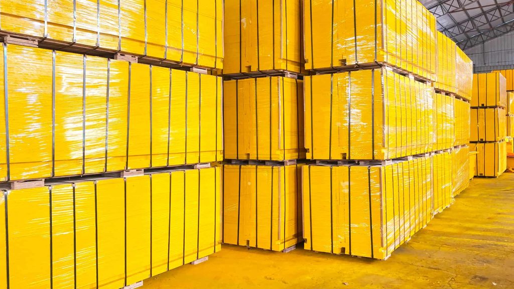 3 ply yellow shuttering panel 3 ply yellow shuttering panel, 3 ply formwork panel, three-ply shuttering panel, boards for concrete formwork, form boards, formwork timber, slab formwork, triply panel