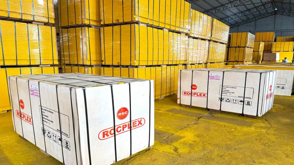 Reliable 3-Ply Yellow Formwork Panel for Beam and Slab Applications ROCPLEX 3-ply yellow formwork panel, ideal for creating strong and stable beams and slabs in construction.