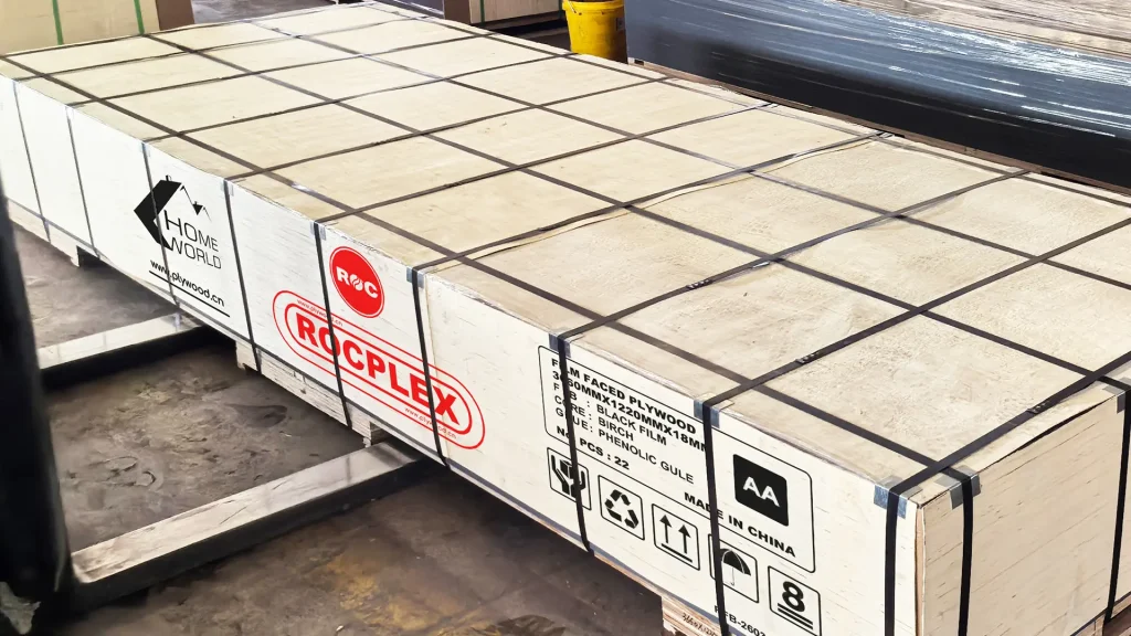 packed phenolic film faced plywood sheet bundles for export concrete formwork supply